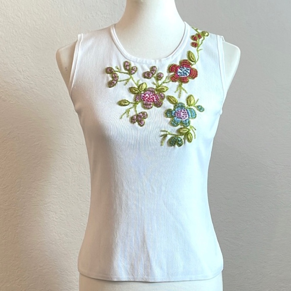 M. Nicole White Floral Beaded Tank Top Size Small